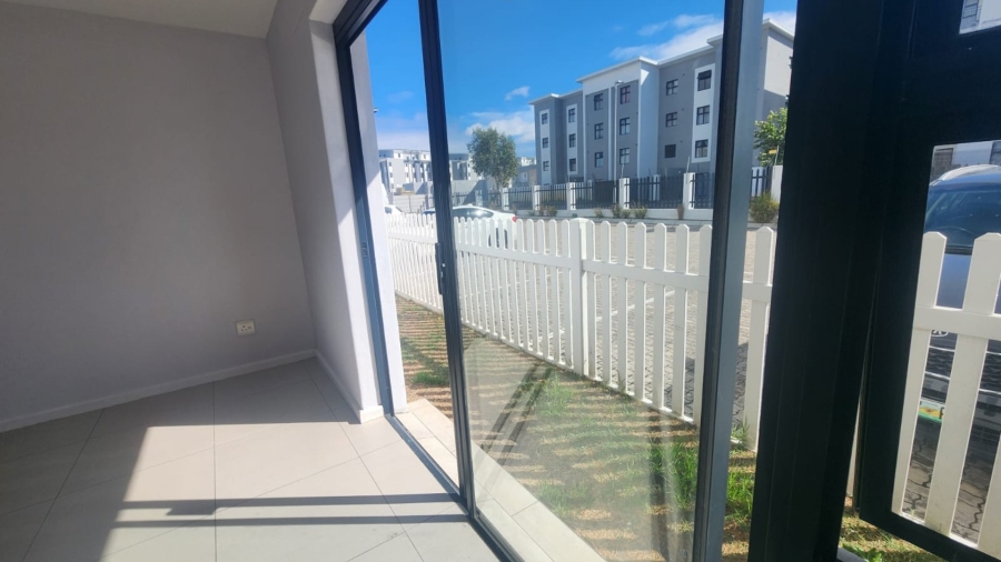 2 Bedroom Property for Sale in Parklands East Western Cape